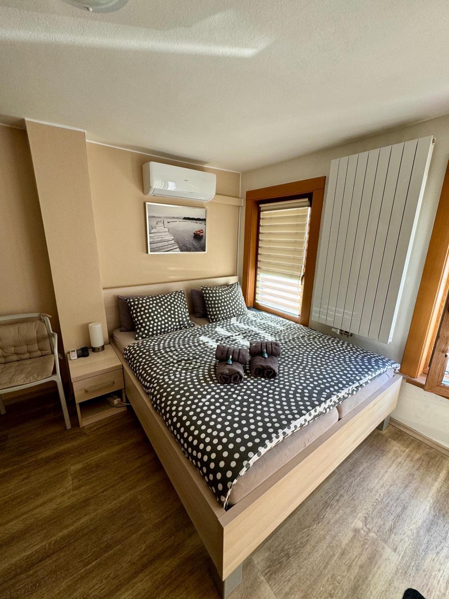 Apartman Mh Breclav Bagian luar foto