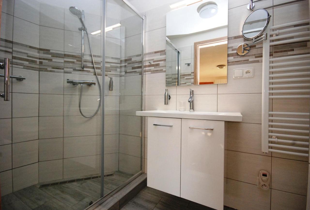 Apartman Mh Breclav Bagian luar foto