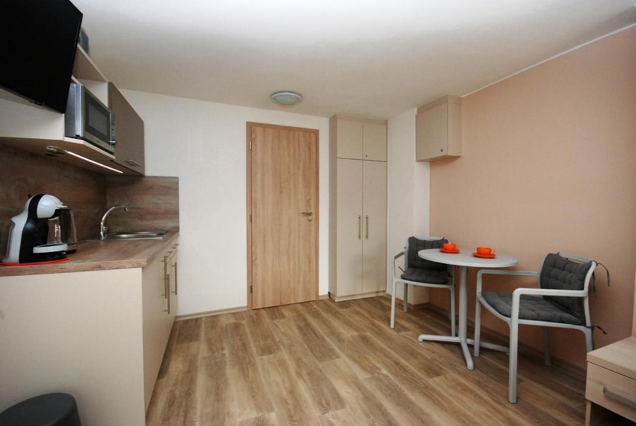 Apartman Mh Breclav Bagian luar foto